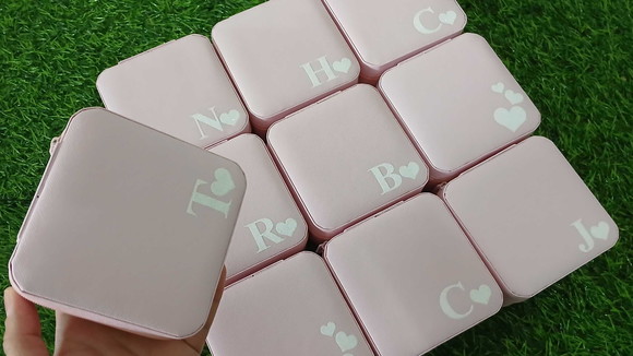 Porta Joias Personalizado Iniciais Rosa Madrinha 15 Anos - Imagem 4