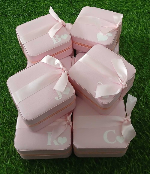Porta Joias Personalizado Iniciais Rosa Madrinha 15 Anos - Imagem 5