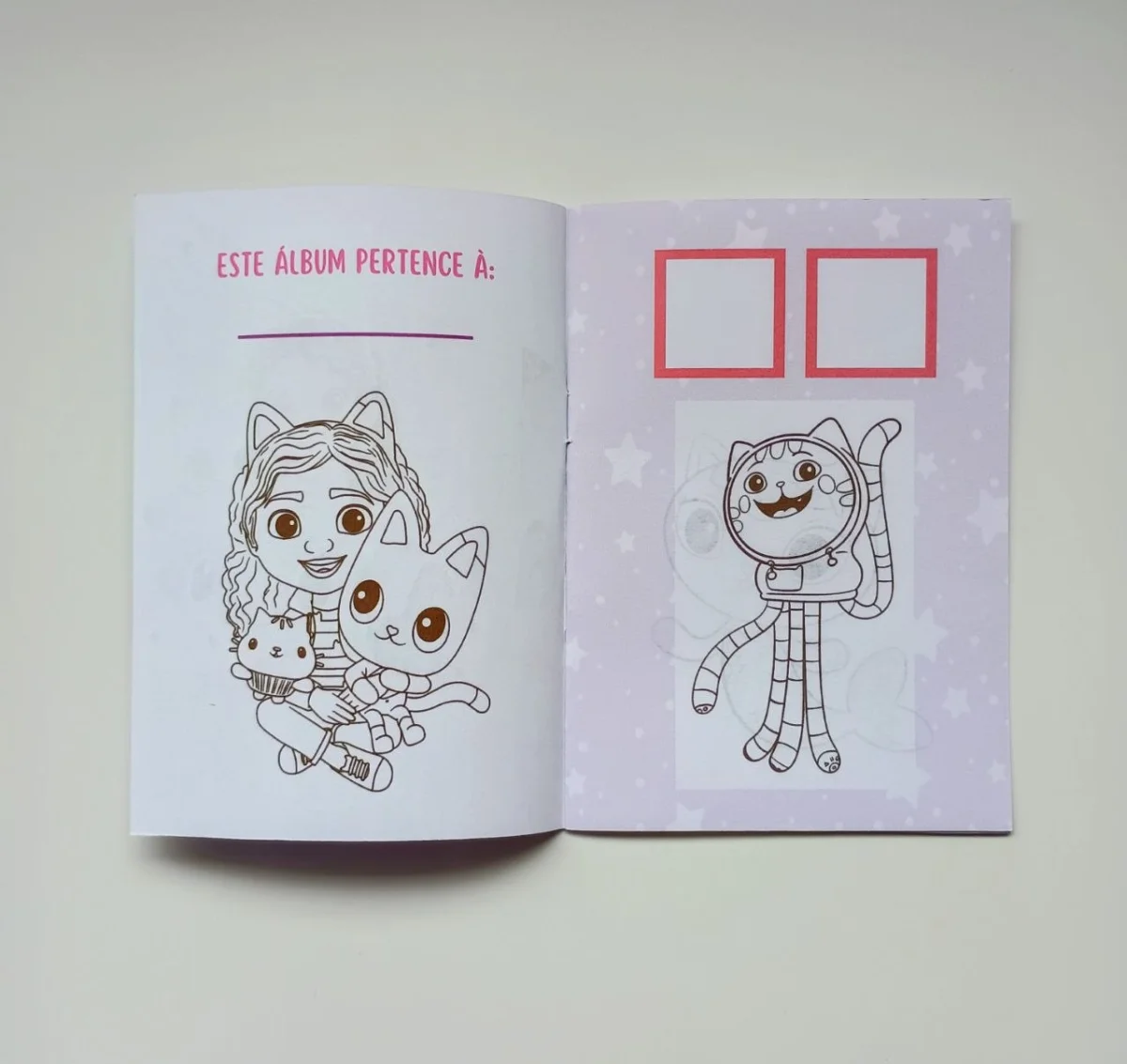 Álbum de Figurinhas e Colorir Lembrancinha Personalizada Aniversário Infantil A Casa Mágica da Gabby - Imagem 4