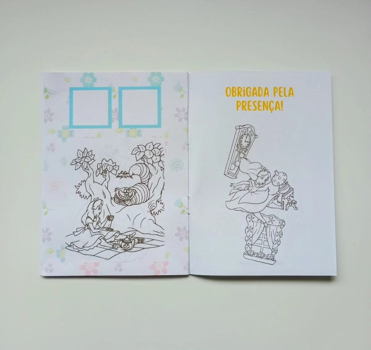 Álbum de Figurinhas e Colorir Lembrancinha Personalizada Aniversário Alice no País das Maravilhas - Imagem 6