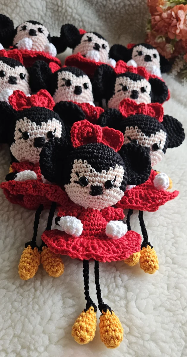 Chaveiro Mimi Bambolina Crochê Amigurumi Lembrancinha - Imagem 3
