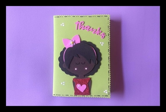 Caderno pequeno mocinha