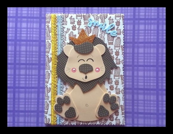 Caderno pequeno leãozinho