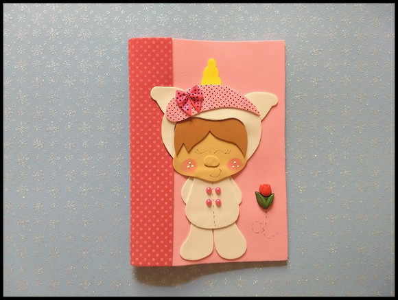 Caderno pequeno com capa removível menina de pijama